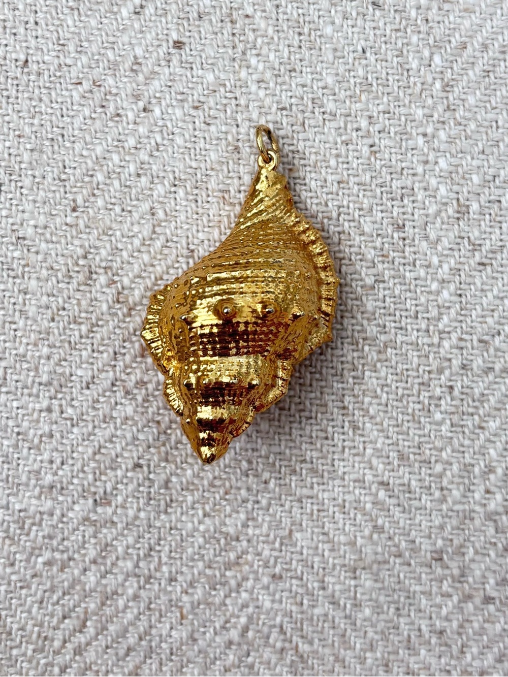 Vintage Gold Conch Shell Pendant Necklace Charm